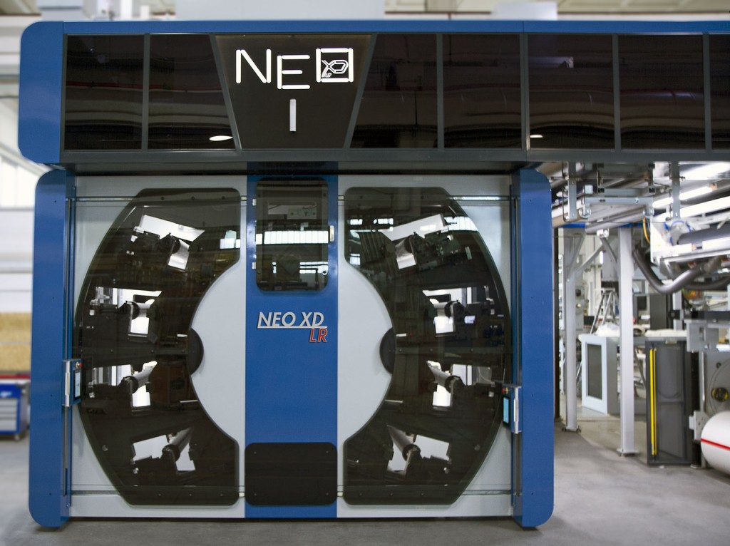 KBA has designed the NEO XD LR printing tower for ink and drying systems in CI flexo printing