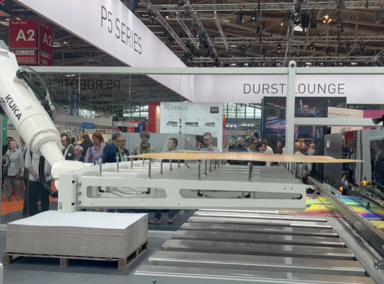 The introduction of an unmanned robotic system on the Durst stand has stolen the show in terms of visitor engagement and interest at the Fespa 2023 exhibition this week in Munich